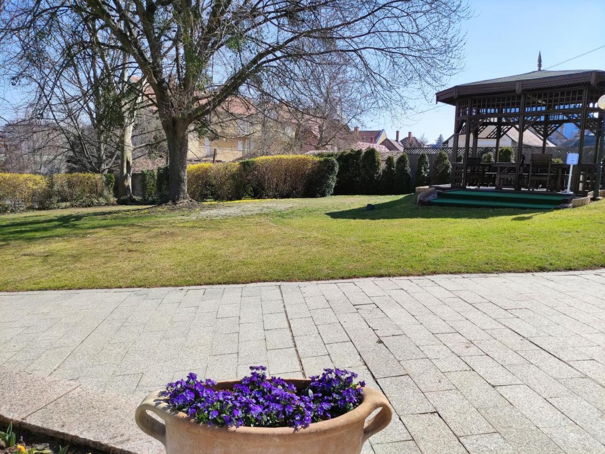Spa Residence Carbona Siesta Apartman Hévíz Eksteriør billede